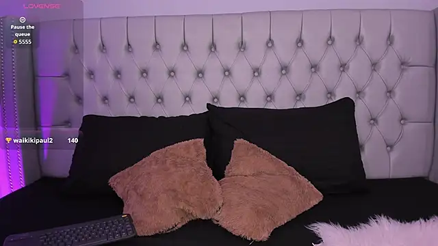 Snapshot of Gracia-Carrera chatting on 11/14/25, 03:49 Gracia-Carrera online show from 11/14/25, 03:49