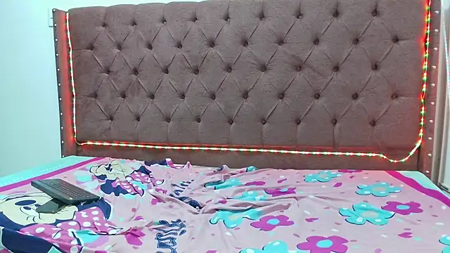 Snapshot of couple_hotfox chatting on 03/09/25, 07:01 couple hotfox online show from 03/09/25, 07:01