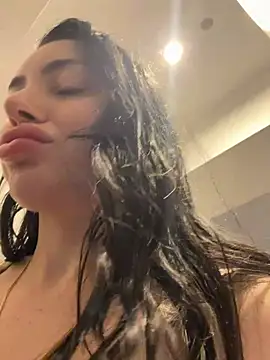 Mia Splash online show from 05/12/26, 03:47