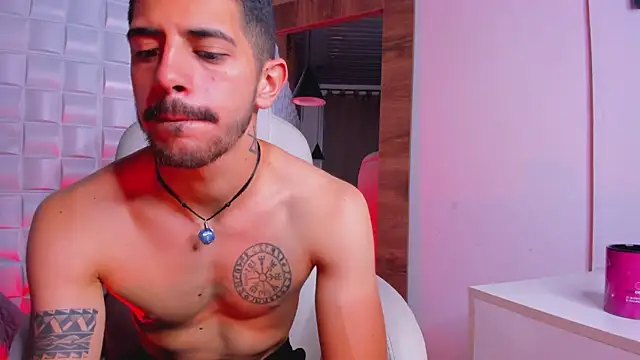 AlejandroStormm online show from 12/04/25, 08:06