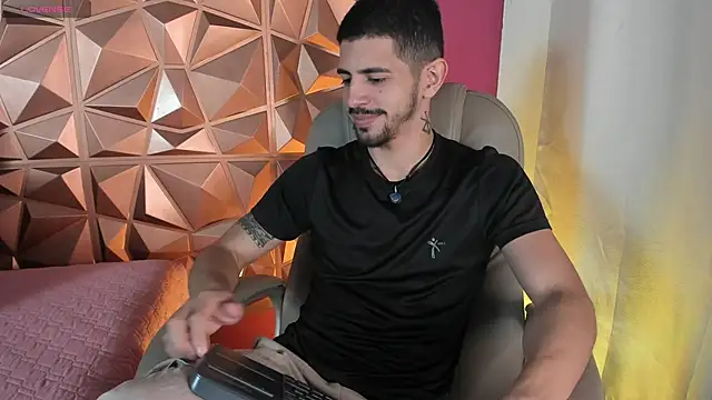 AlejandroStormm online show from 04/08/26, 04:01
