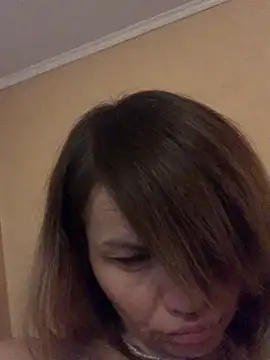 Ella Pearlie online show from 03/01/25, 01:11