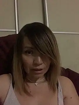 Ella Pearlie online show from 03/04/25, 04:41