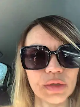 Ella Pearlie online show from 03/11/25, 12:50