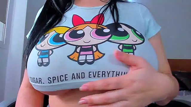 Snapshot of ValeeryRose_ chatting on 12/01/25, 01:38 ValeeryRose online show from 12/01/25, 01:38