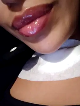 Sexlove1xo online show from 10/26/25, 06:47