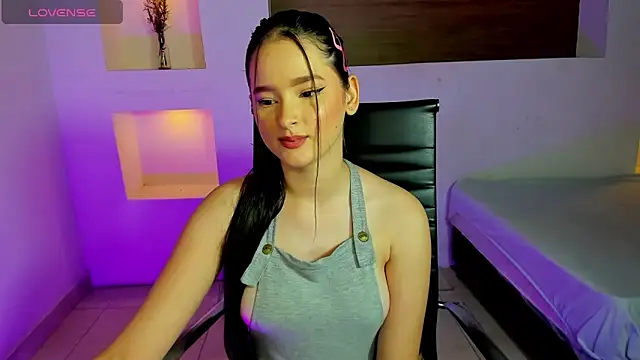 JasmineBella0 online show from 02/27/25, 12:43