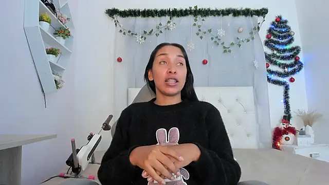 Emma lorense22 online show from 12/15/25, 07:07