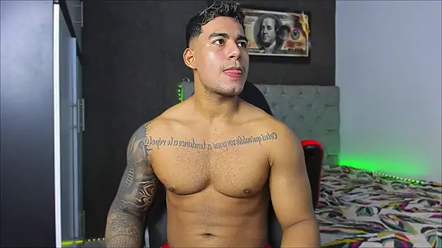 luigi hot  online show from 10/04/25, 03:04