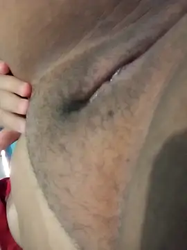 Snapshot of Milynhaofc chatting on 12/14/25, 09:47 Milynhaofc online show from 12/14/25, 09:47