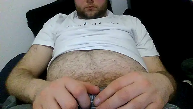 Snapshot of GrafterBen1 chatting on 02/25/25, 07:52 GrafterBen1 online show from 02/25/25, 07:52