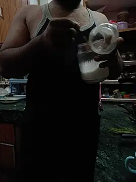 Snapshot of irizwan chatting on 11/19/25, 05:24 irizwan online show from 11/19/25, 05:24