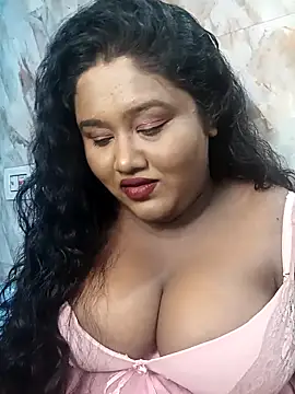 Snapshot of horny_diana chatting on 10/11/25, 06:06 horny diana online show from 10/11/25, 06:06