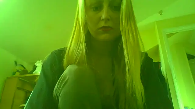 PoppyRoseX online show from 03/01/25, 08:56