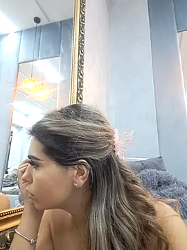 Bella Posh online show from 10/22/25, 04:46