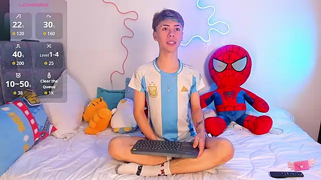 callum 77 online show from 09/24/25, 05:00