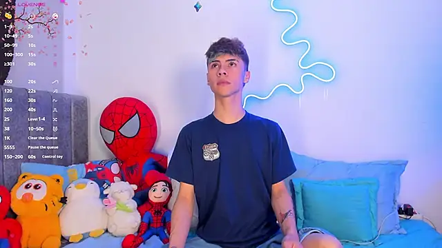 callum 77 online show from 10/29/25, 04:37