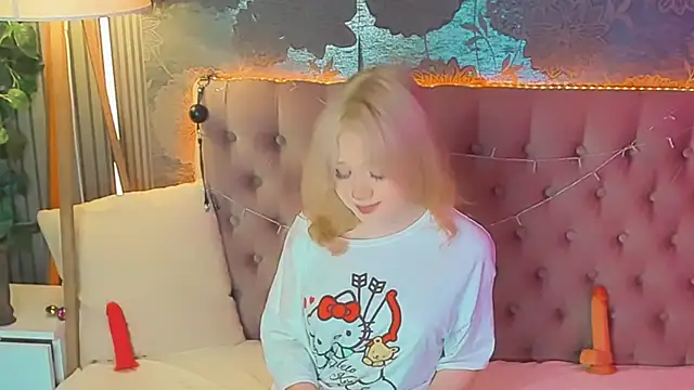 EmilyAngells online show from 06/02/26, 06:04