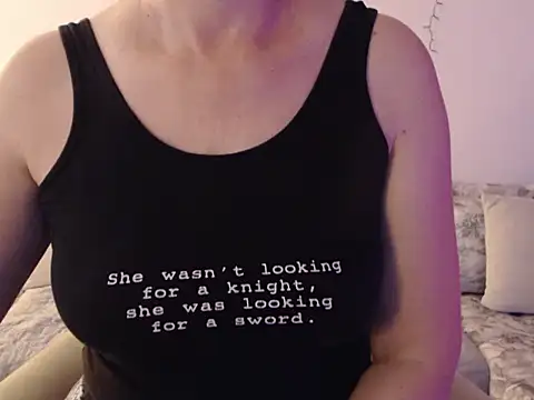YourfantasyGiuly online show from 05/26/26, 08:54