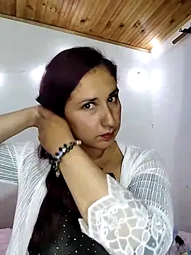 Snapshot of Megan-01- chatting on 03/13/25, 01:21 Megan-01- online show from 03/13/25, 01:21