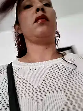 Snapshot of Megan-01- chatting on 03/20/25, 03:36 Megan-01- online show from 03/20/25, 03:36