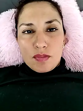 Snapshot of Megan-01- chatting on 03/21/25, 06:51 Megan-01- online show from 03/21/25, 06:51