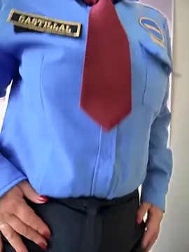 Snapshot of Megan-01- chatting on 10/11/25, 12:26 Megan-01- online show from 10/11/25, 12:26