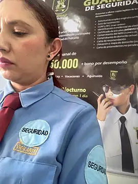 Snapshot of Megan-01- chatting on 11/14/25, 01:10 Megan-01- online show from 11/14/25, 01:10