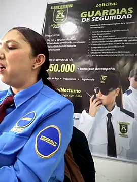 Snapshot of Megan-01- chatting on 11/17/25, 01:28 Megan-01- online show from 11/17/25, 01:28