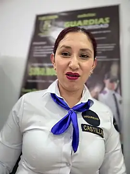 Snapshot of Megan-01- chatting on 12/14/25, 02:33 Megan-01- online show from 12/14/25, 02:33