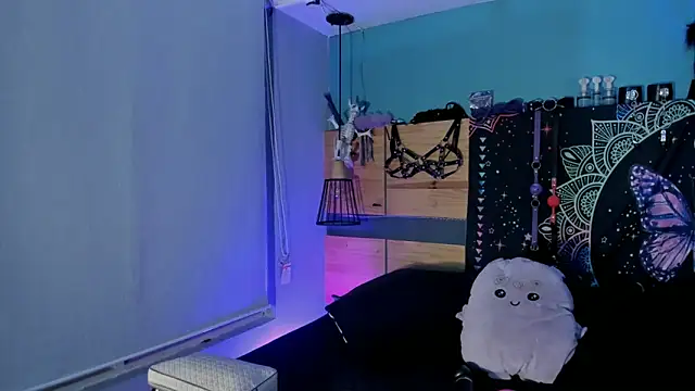 ChloeAllennn online show from 05/18/26, 11:21