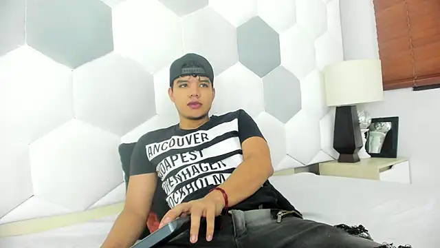 Axel Forte online show from 03/16/26, 01:26