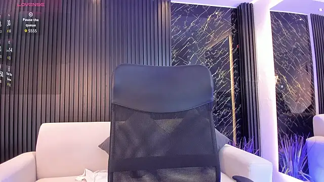Ivaannaa  online show from 06/12/26, 12:59