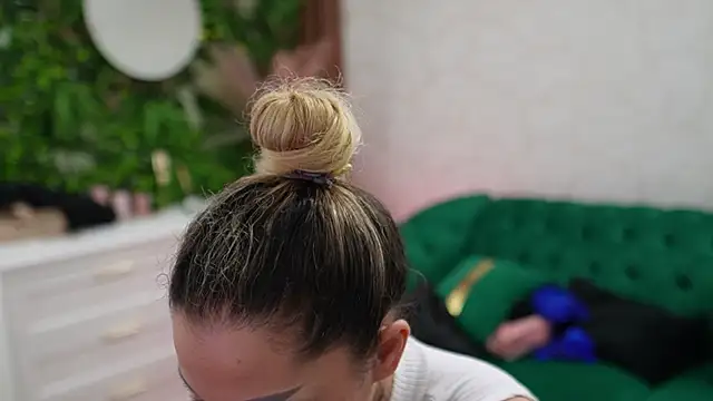chiara conti online show from 09/12/25, 04:45