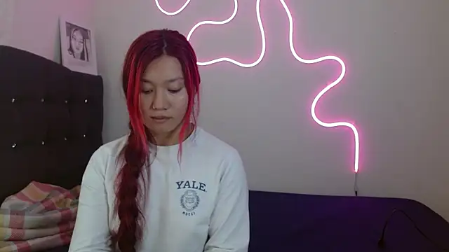 Snapshot of sloppy_cat chatting on 10/04/25, 08:29 sloppy cat online show from 10/04/25, 08:29