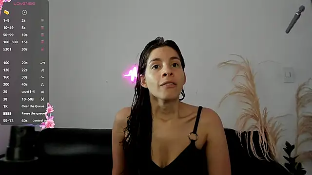 jessyegoldenn online show from 05/25/26, 04:35