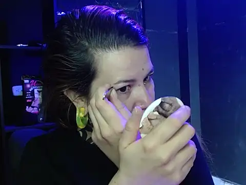 Snapshot of Pandora_9666 chatting on 11/22/25, 03:22 Pandora 9666 online show from 11/22/25, 03:22