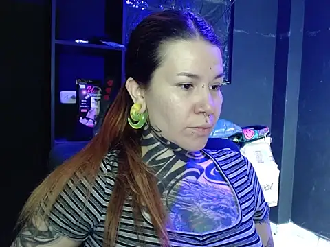 Snapshot of Pandora_9666 chatting on 11/24/25, 04:40 Pandora 9666 online show from 11/24/25, 04:40