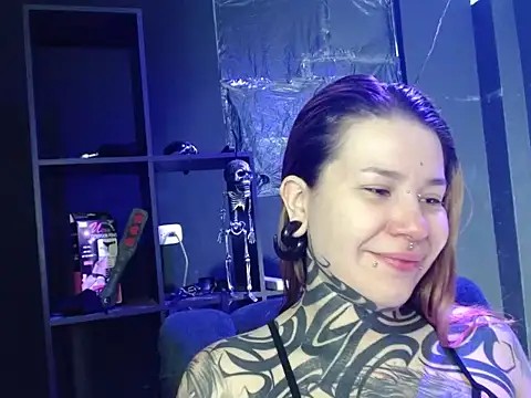 Snapshot of Pandora_9666 chatting on 12/16/25, 04:45 Pandora 9666 online show from 12/16/25, 04:45