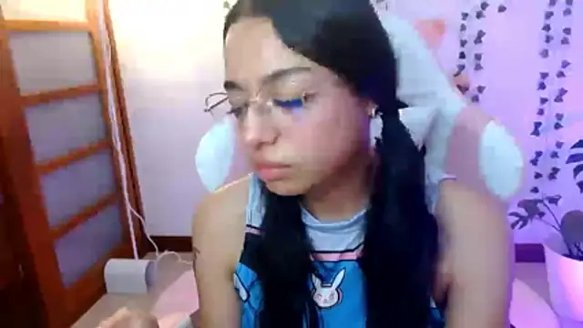 hellokitty  valery online show from 06/12/26, 01:59
