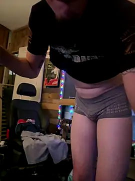 Snapshot of Polaroid_White chatting on 10/01/25, 08:09 Polaroid White online show from 10/01/25, 08:09