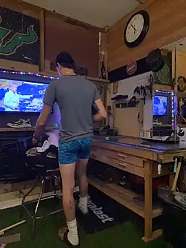 Snapshot of Polaroid_White chatting on 10/25/25, 10:45 Polaroid White online show from 10/25/25, 10:45