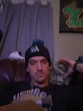 Snapshot of Polaroid_White chatting on 10/29/25, 07:43 Polaroid White online show from 10/29/25, 07:43