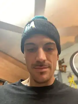 Snapshot of Polaroid_White chatting on 10/30/25, 09:44 Polaroid White online show from 10/30/25, 09:44