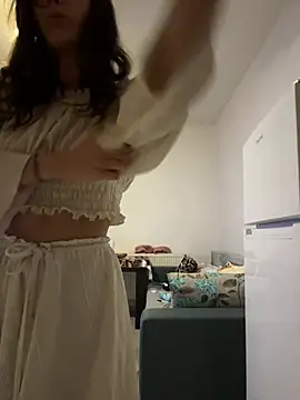 Snapshot of Mazzekyn chatting on 02/25/25, 02:47 Mazzekyn online show from 02/25/25, 02:47