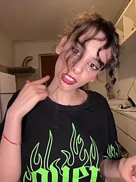 Snapshot of Mazzekyn chatting on 03/15/25, 09:49 Mazzekyn online show from 03/15/25, 09:49