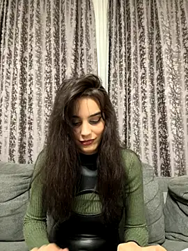 Snapshot of Mazzekyn chatting on 09/29/25, 04:56 Mazzekyn online show from 09/29/25, 04:56