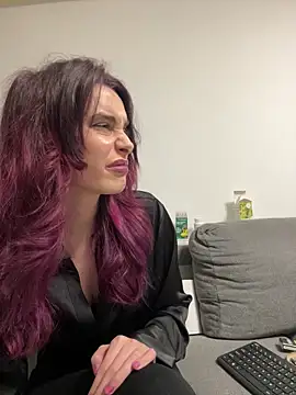 Snapshot of Mazzekyn chatting on 10/23/25, 05:23 Mazzekyn online show from 10/23/25, 05:23