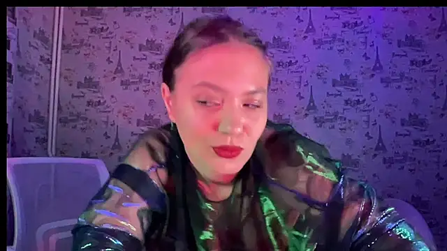 Just Scarlet  online show from 10/11/25, 10:25