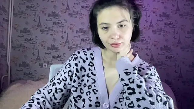 Just Scarlet  online show from 10/19/25, 11:44